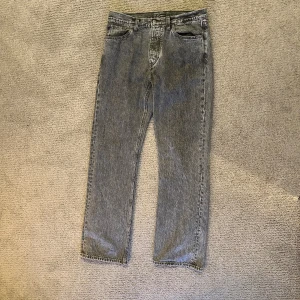 Hope Rush Denim - Säljer nu mina riktigt snygga hope rush denim jeans, helt oanvända och i perfekt skick! Storlek: 31x31. Nypris 1800kr.
