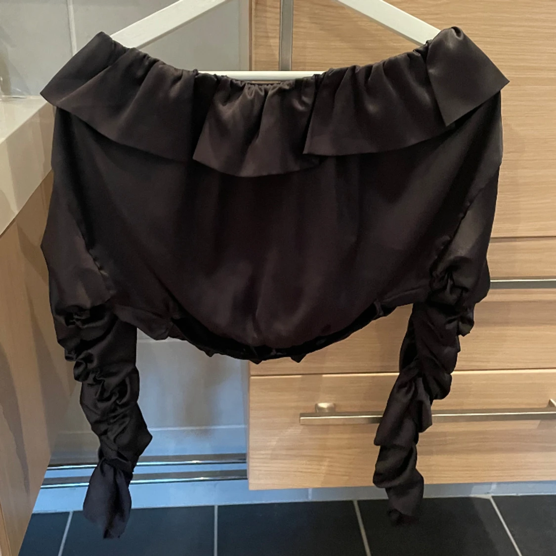 Fest tröja med scrunch armar