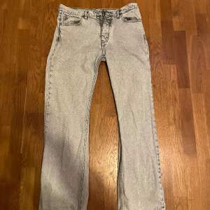Mycket fina hope jeans  Ljusgrå färg  Storlek: 32  Unisex/Man