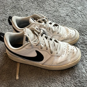 Nike skor - Super fina Nike skor. Bra skick!