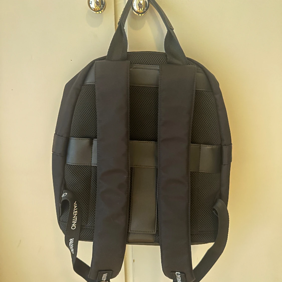 Oanvänd ryggsäck från Valentino - 90