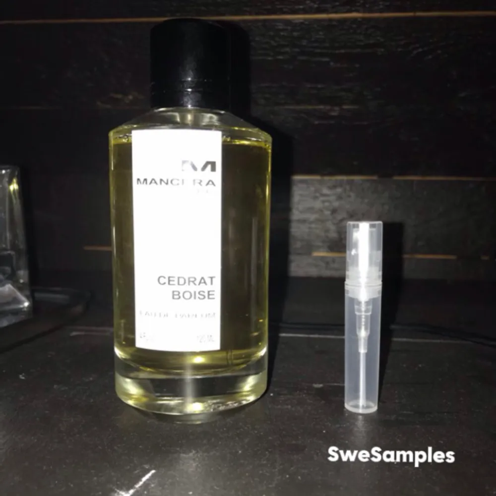 Mancera cedrat boise, en maskulin läder och citrus doft som är perfekt inför sommar. 3ml sample. Perfume.