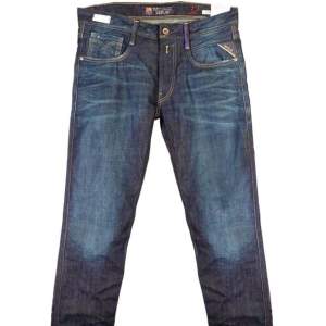 Replay anbass jeans W32 L32 Fc barcelona edition.                                                                    Fett feta jeans ”grisch” som fan till ett bra pris.                                            Använda 1 gång och är i nyskick 