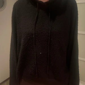 Stickad tröja - Hej jag säljer min supersnygga stickade Hoosiers från Lindex 