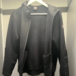 Colmar cardigan  - Colmar cardigan funkar även som vanlig hoodie 