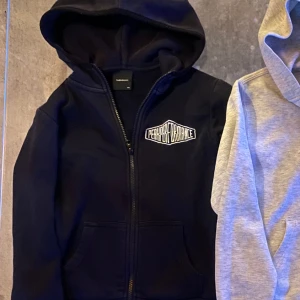 Peak Performance hoodie - Fint skick. 10 år, junior.