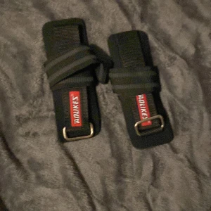 Straps  - Har aldrig använt dom, e specifik för gym. 