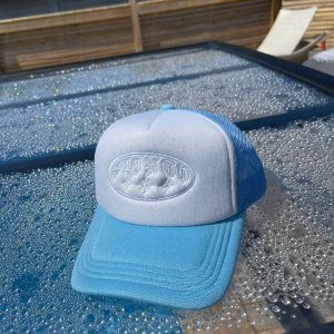Shinto keps - Oanvänd shinto Blue trucker. Säljs ej längre. 