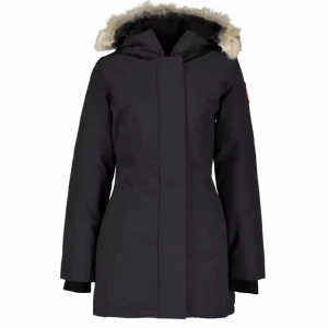 Canada goose Victoria parka  - Inga skador. Kvitto finns. Pris diskuteras vid snabb affär. 