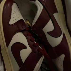 Nike dunks - Säljer mina älskade nike dunks. I stl 38🥰