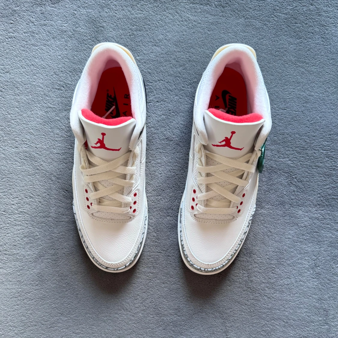 Jordan 3 Retro ”White Cement” - 92