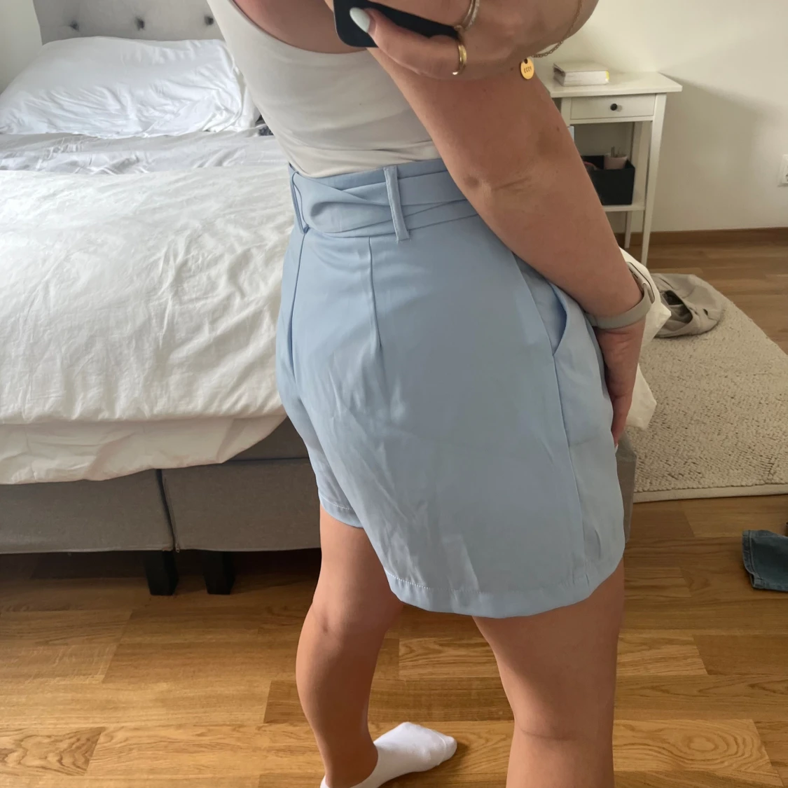 New yorker baby blå shorts kostym - 90