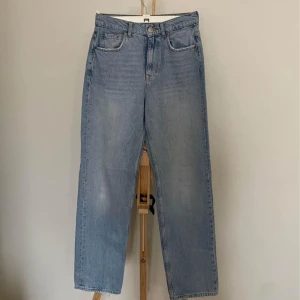 Ginatricot jeans xs  - Xs  90s jeans  Långa och bagi