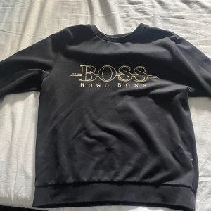 Hugo boss hoodie slim fitt - Passar alla som har storlek S 