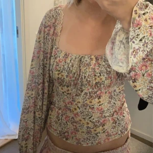 Söt blus - Jättefin blus från Gina 💝 Använd ca 3 ggr