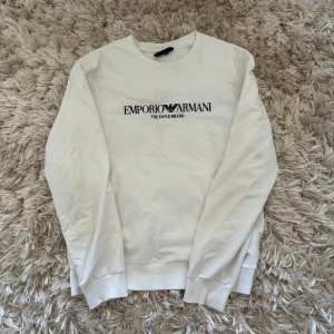 Armani tröja - Armani tröja i mycket bra skick!  Använd fåtal gånger. 