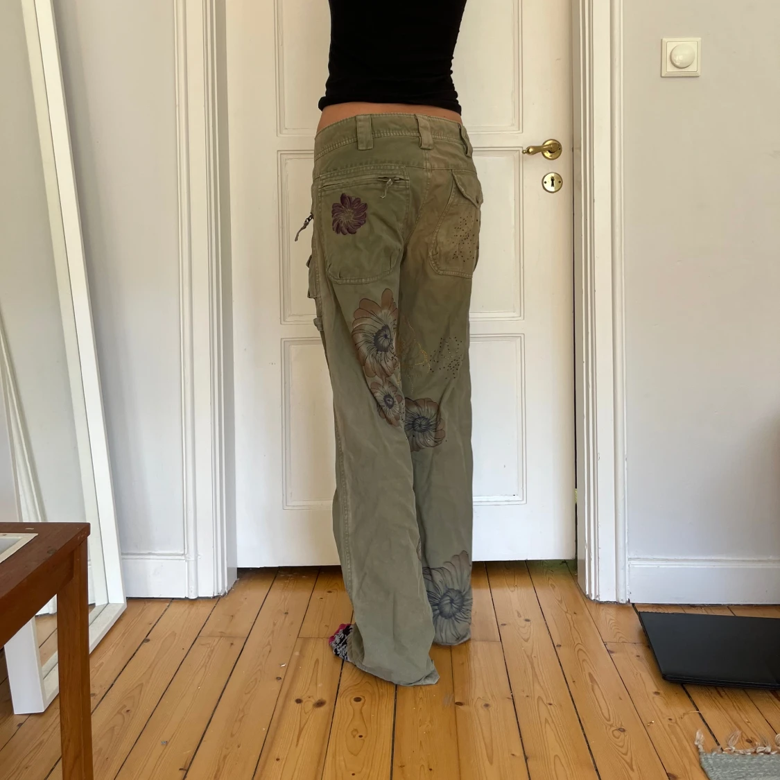 Lågmidjade cargobyxor  - 90