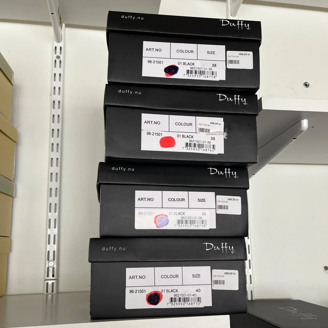 Svarta klackeskor - 92