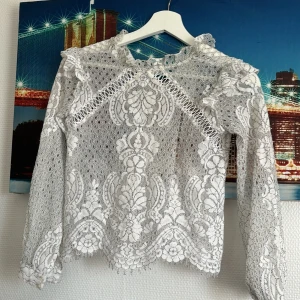 Jätte fin vintage tröja från mango som tyvärr inte passar mig längre - Mango tröja