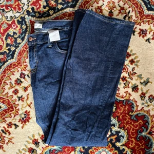 Gap jeans - Lågmidjade mörkblåa bootcut jeans från gap i storlek W32/L32 💙