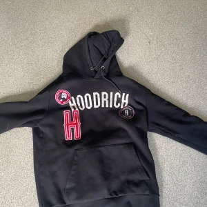 Hoodrich tröja - Bra skick använder inte längre.