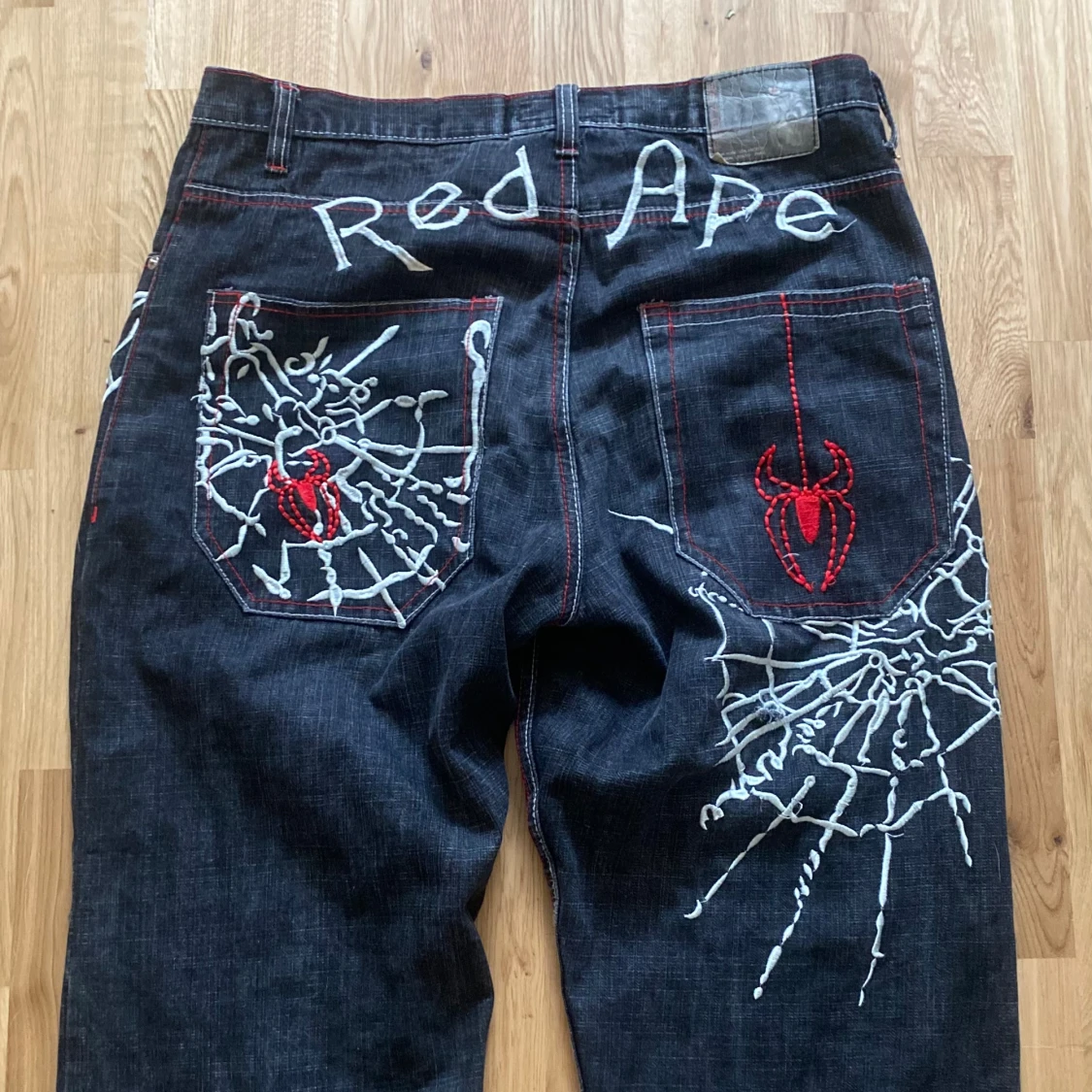 Red ape jeans - 93