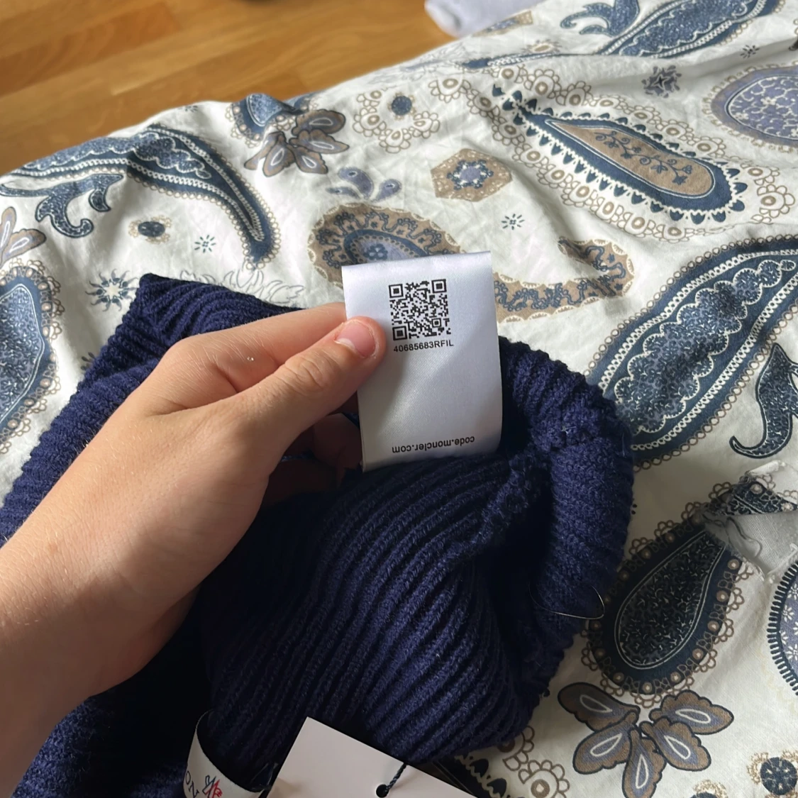 Säljer nu min oanvända moncler mössa  - 91