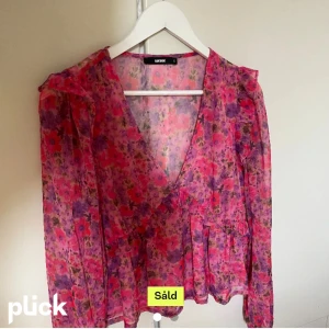 Sommar blus (lånade bilder!) - Jätte fin blus från bik bok som tyvär är lite för stor för mig 💕