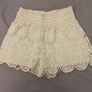 shorts - säljer dessa shorts från ginatricot för 45kr! De är i storlek 36 och har inte används mycket alls! Köparen står för frakten ^^ tryck ej på köp nu!