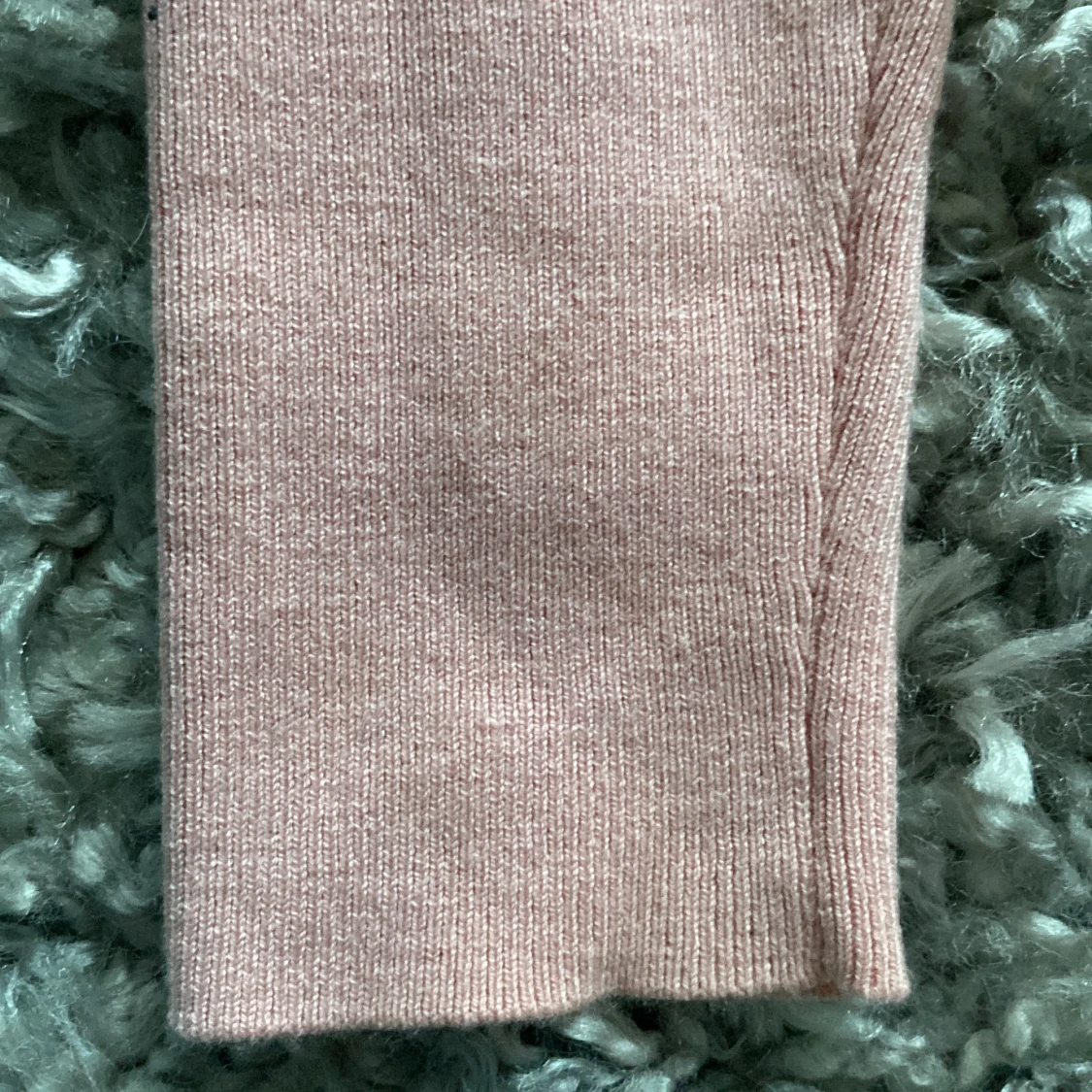 Rosa ribbad tröja🩷🩷🩷 - 91