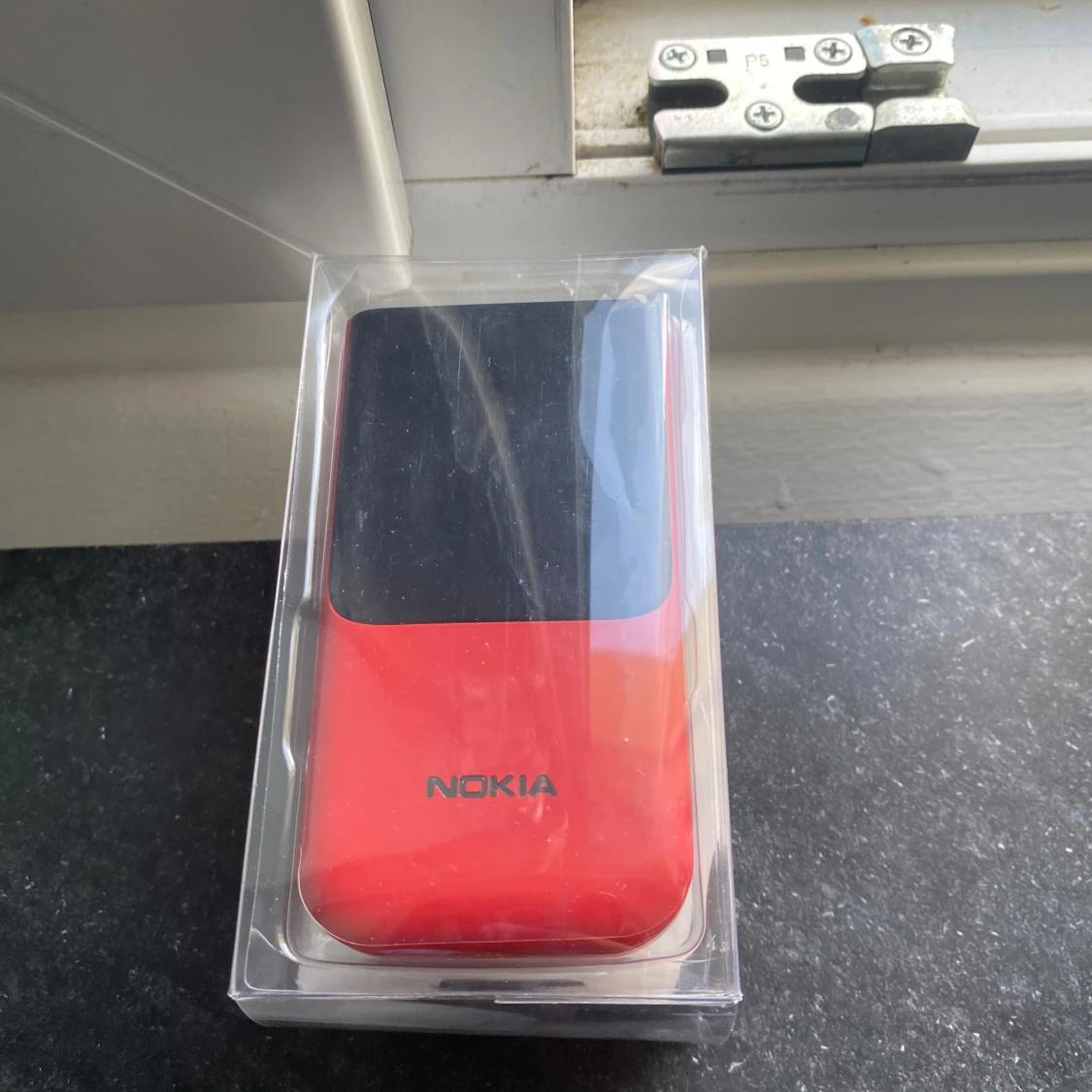 Nokia 2720 Flip  - 91