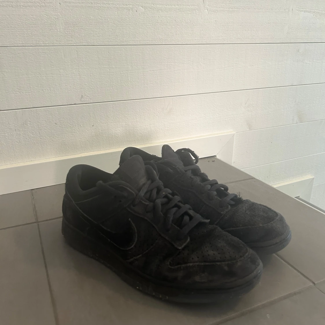 Nike x undefeated Dunks