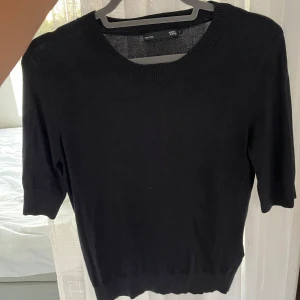 Topp - Tröja från lager 157, använts max 5 gånger och är i bra skick