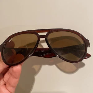 Ray ban  - Fräscha ray ban solglas ögon som inte används på länge