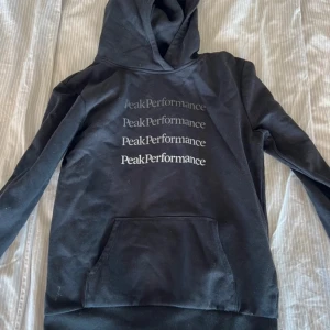 Peak Performance hoodie ungdom - Fint skick, stl 160