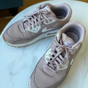 Nike shoes äkta - Äkta, storlek 36,5