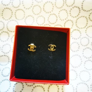 Örhängen  - Skickas utan förpackningen Rostfritt stål 