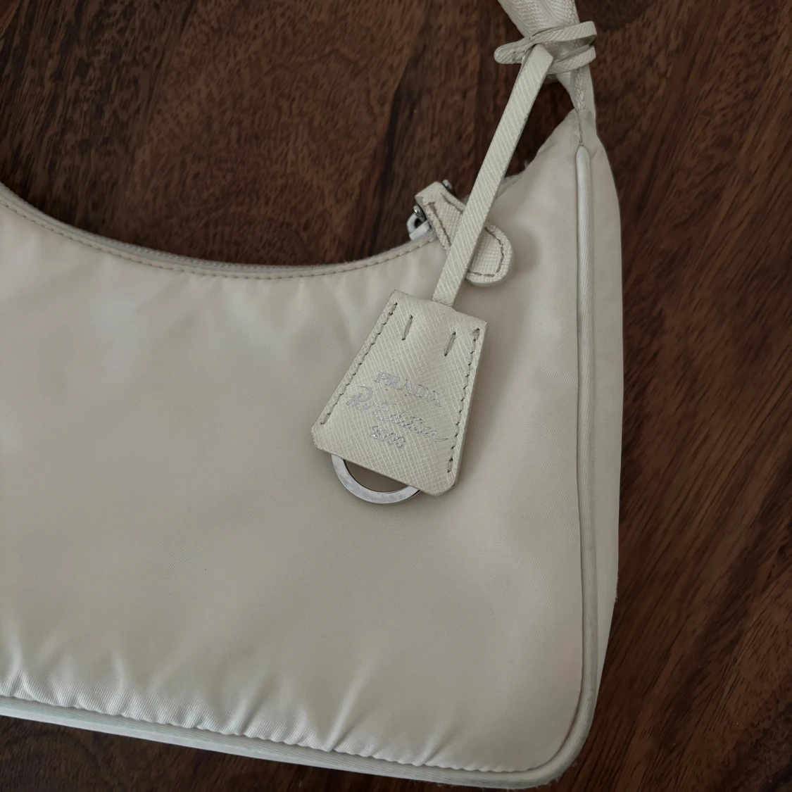 Prada Re-Edition 2000 - 90