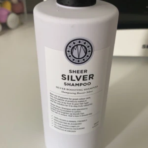 Maria nila silvershampo  - Helt ny.  Tar ej ansvar för postens slarv/oaktsamhet.