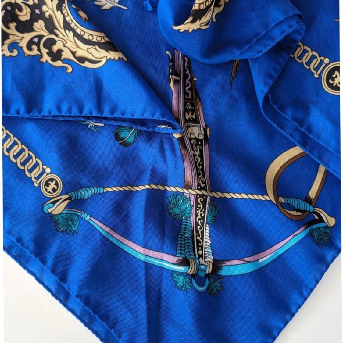 Blå halsduk med fågel- och fjädermönster - 92