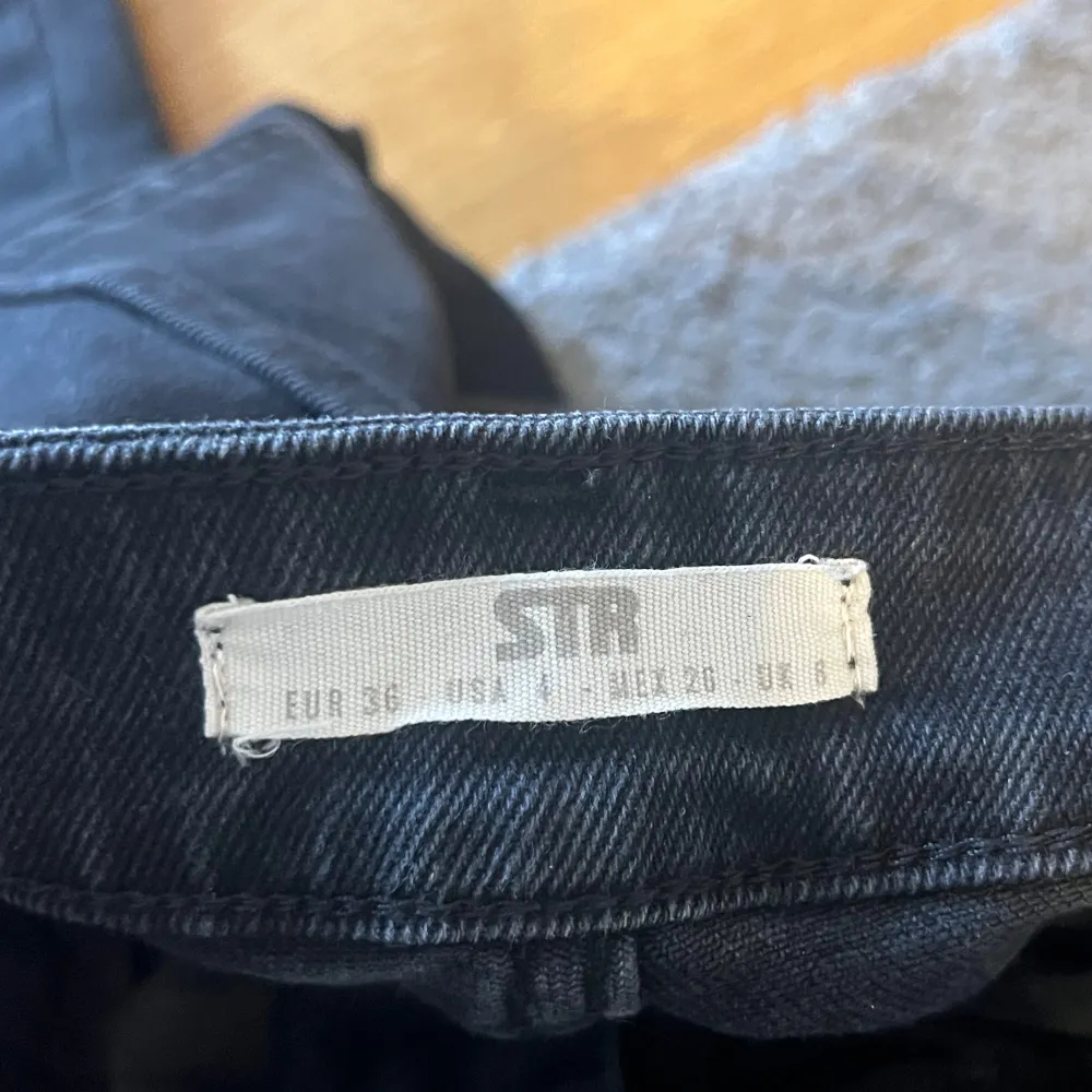 Jeans i storlek 36. Jeans & Byxor.