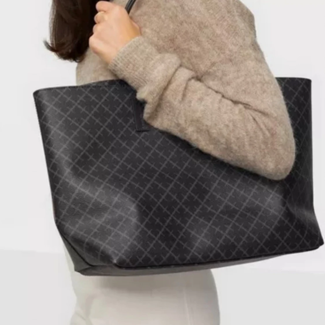 By Marlene Birger tote bag
