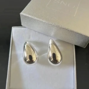 Örhängen  - Säljer dessa örhängen så fina 🩷