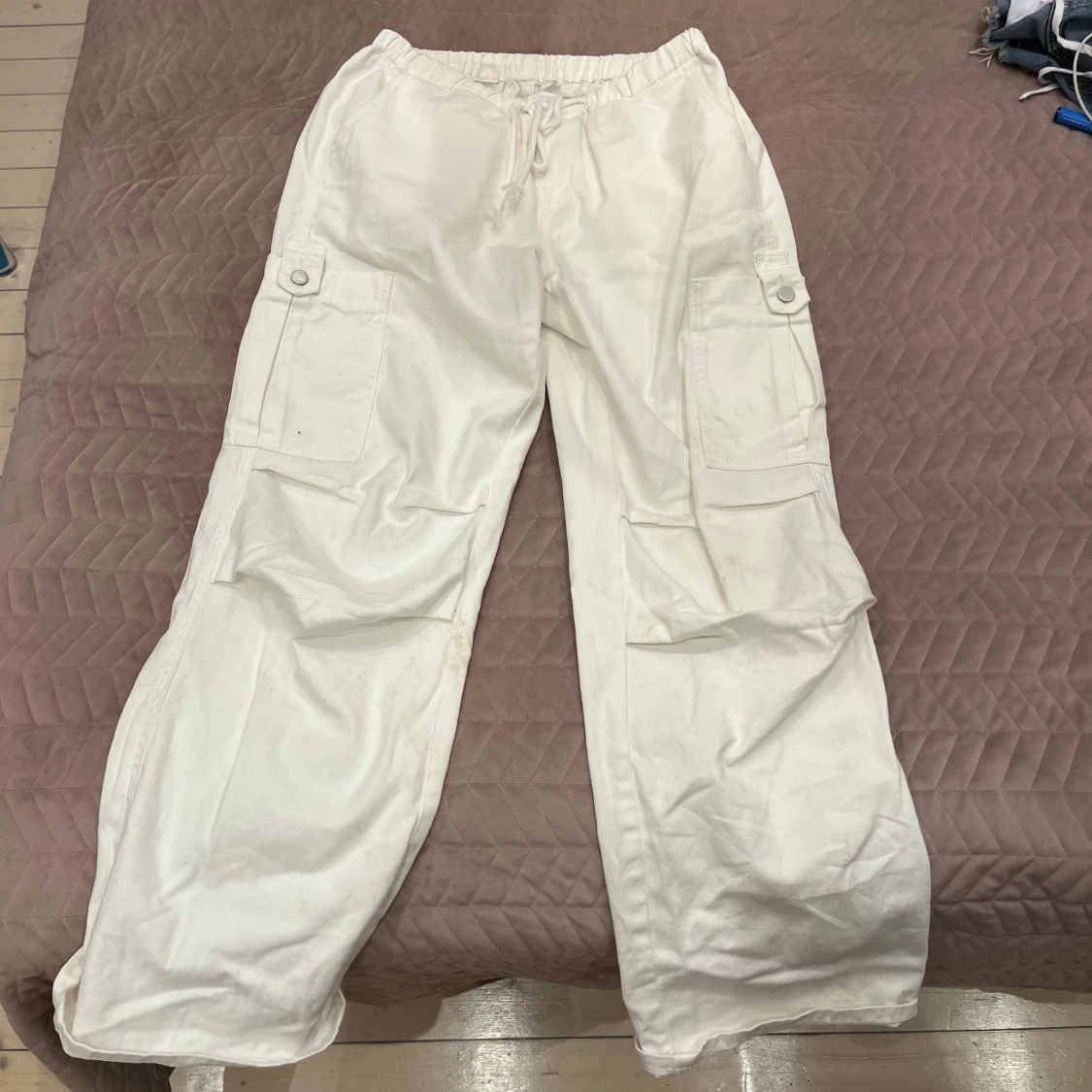 vita cargobyxor - 90