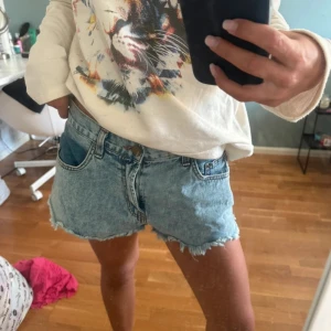 Lågmidjade shorts - Lågmidjade shorts, aldrig använda