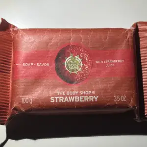 The body shop Strawberry soap  Original pris: 50kr