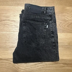 Woodbrid Leroy Thun black Jenas.  - Woodbrid Leroy Jenas. Loose fit. Storlek 32/32