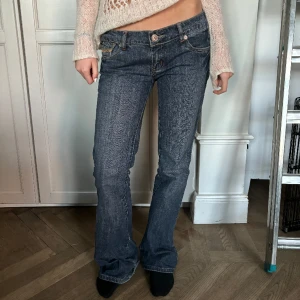 Lågmidjade jeans - Skitsnygga lågmidjade jeans. 