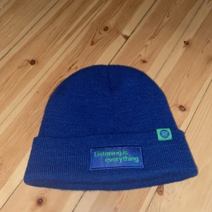 Spotify mössa  - Bra skick inte mycke andvänd 