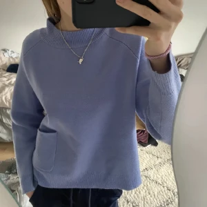 Stickad tröja  - Stickad tröja från Carin Wester i strl m🥰